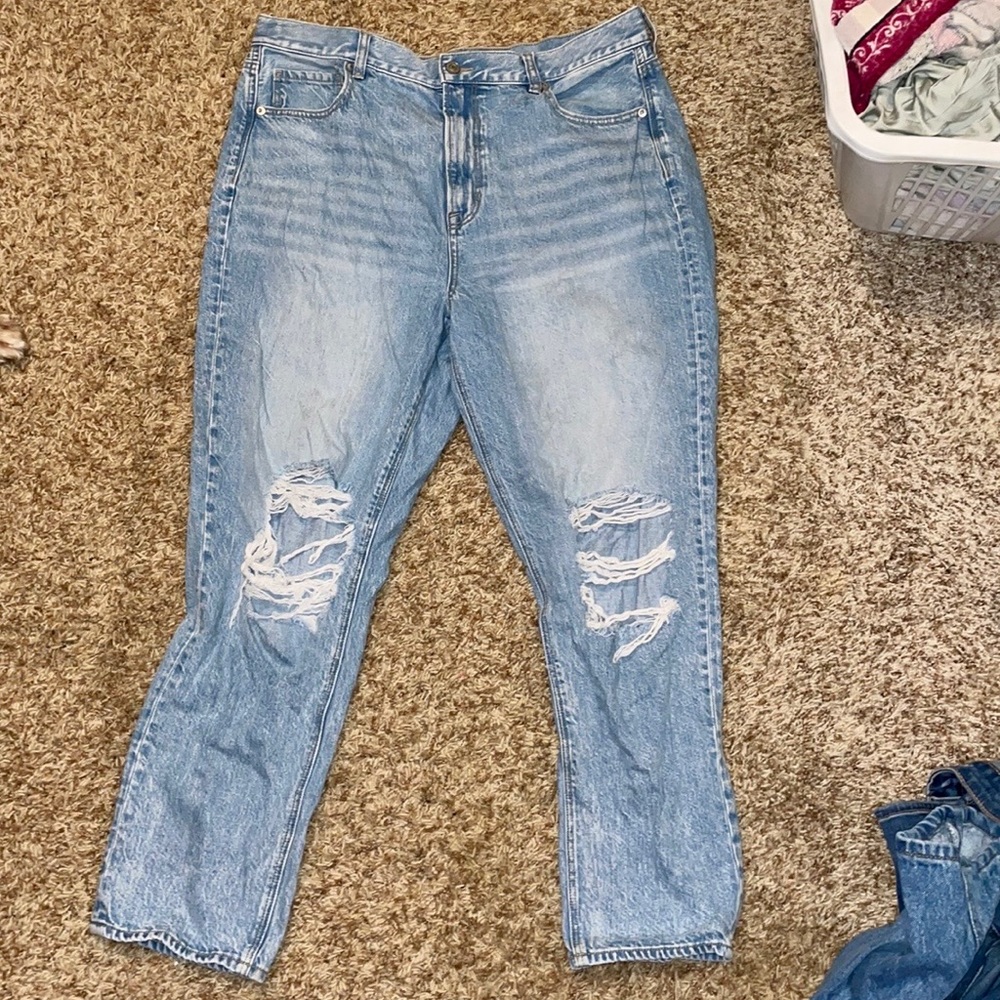 american eagle ripped mom jeans size 16